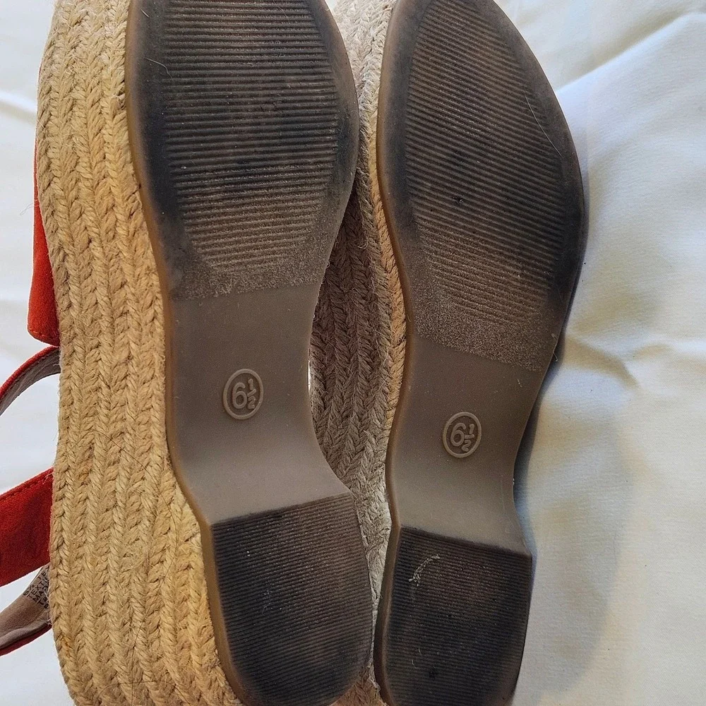 Universal Thread Women's Espadrille Wedge Platform Sandals Orange Suede‎